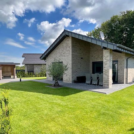 Schoenes Ferienhaus Mit Sauna Am Harkebruegger See In Der Naehe Von Oldenburg Barssel  ภายนอก รูปภาพ