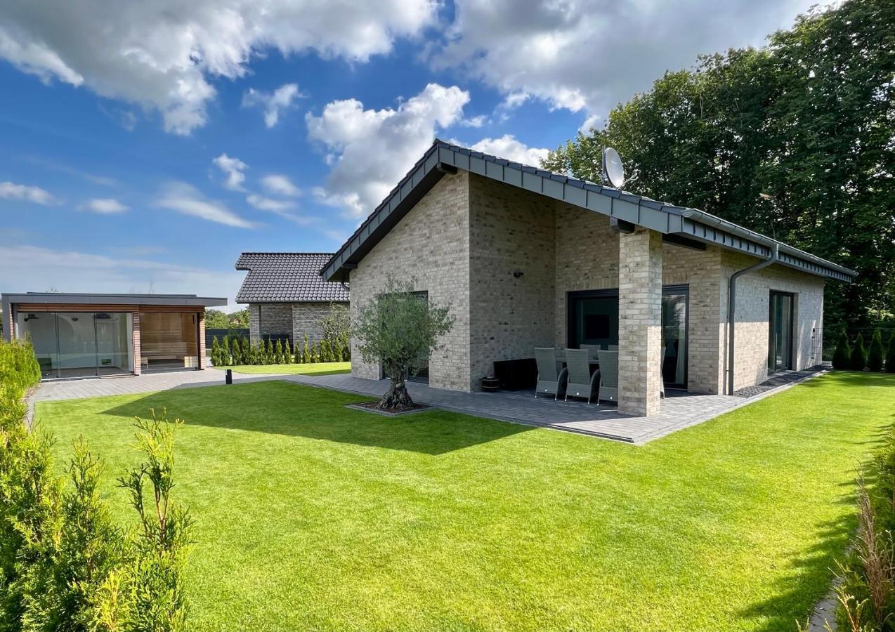 Schoenes Ferienhaus Mit Sauna Am Harkebruegger See In Der Naehe Von Oldenburg Barssel  ภายนอก รูปภาพ